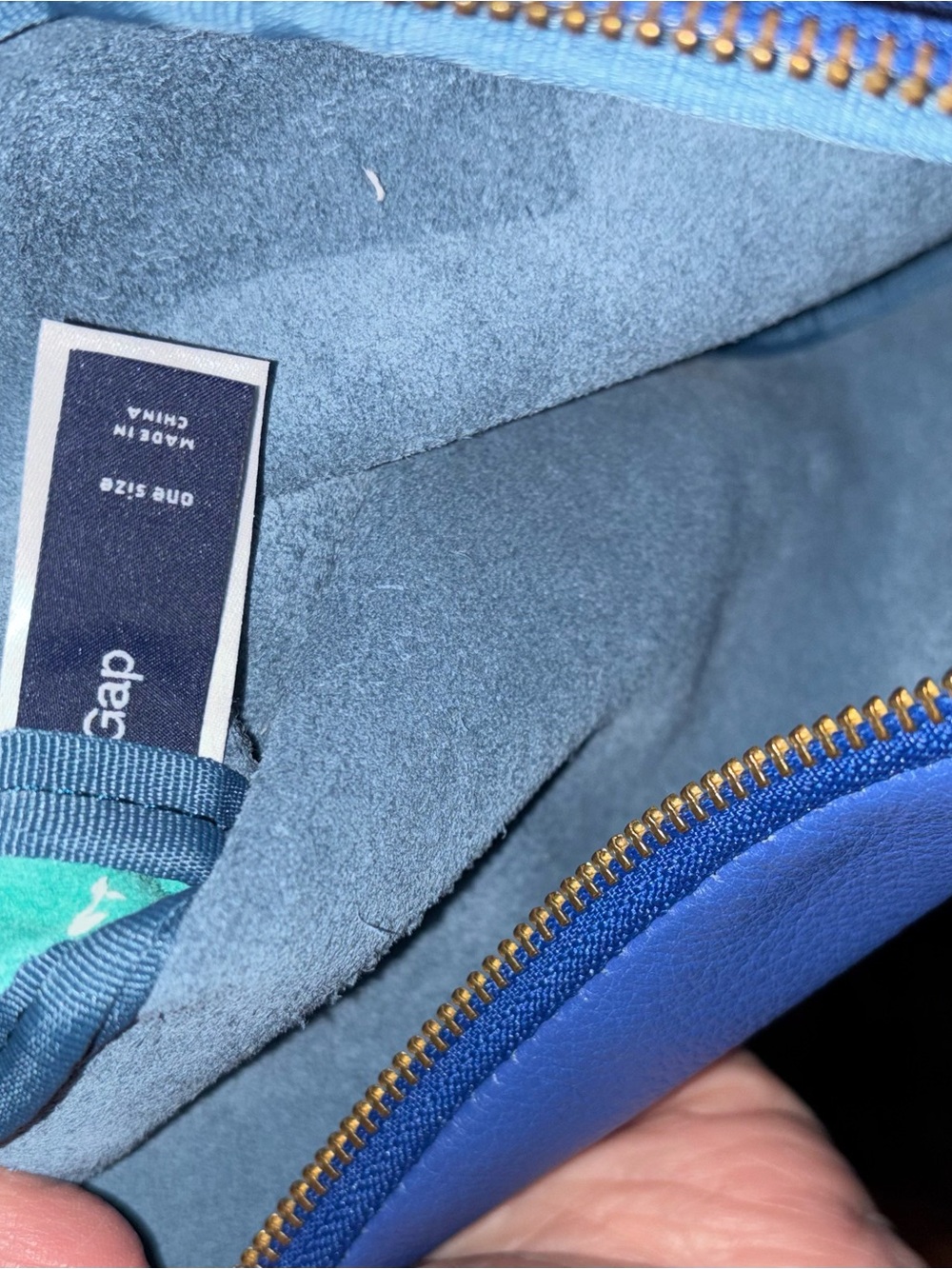 Gap Blue Pebbled Leather Pouch With Tasseled Zipper Pull and Aqua Trim - Picture 4 of 4
